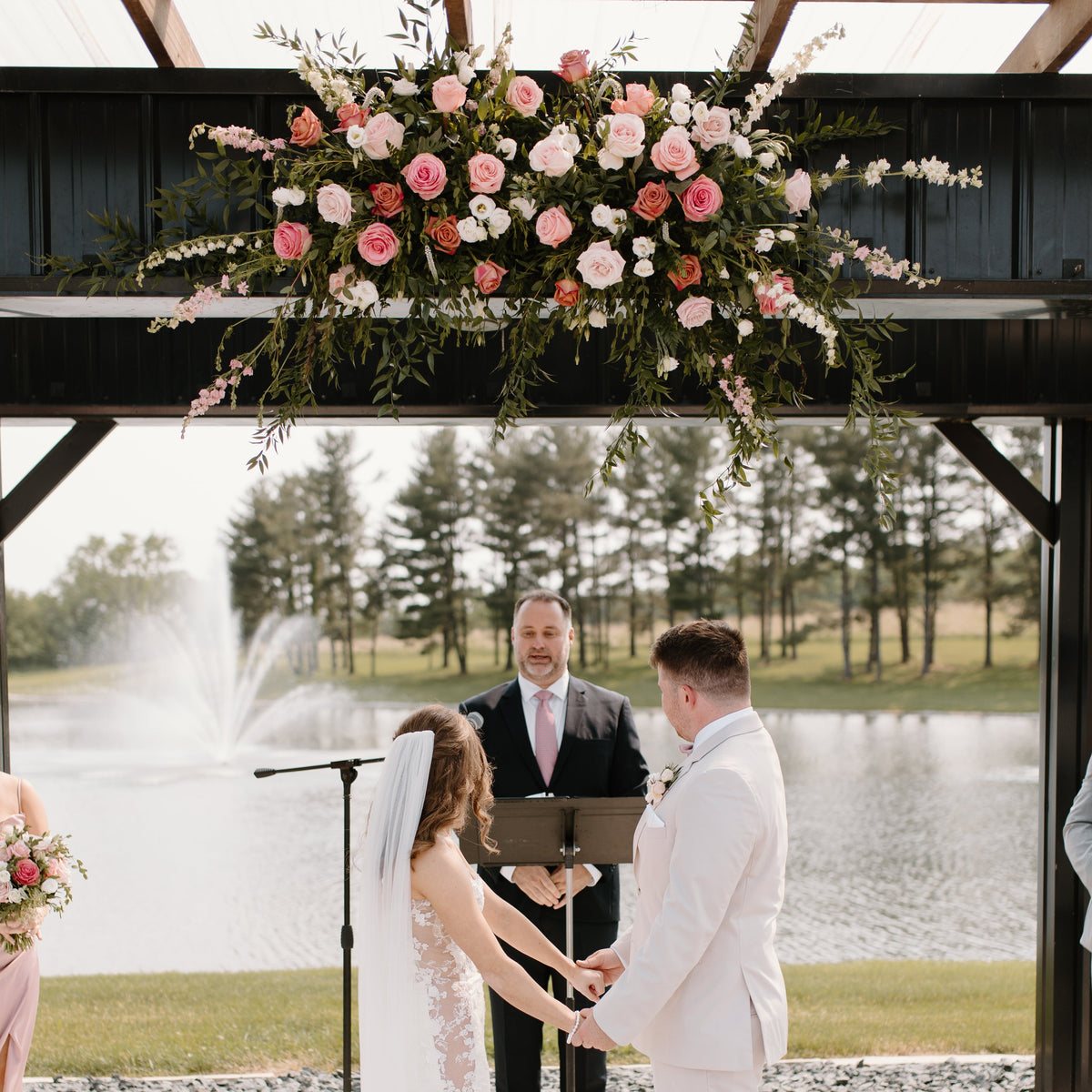 Pink and blush ceremony flowers, Pella, Iowa